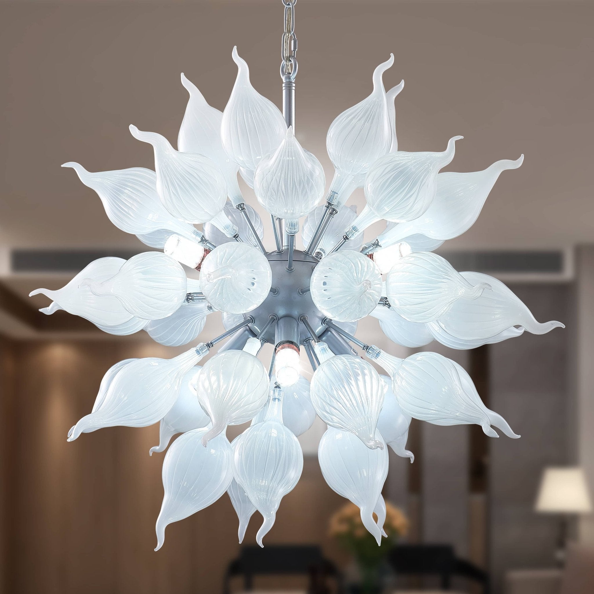 Arctic Frost Sputnik Chandelier - Modern Hand-Blown White Onion-Shaped Glass - BeyPan Hauptbild