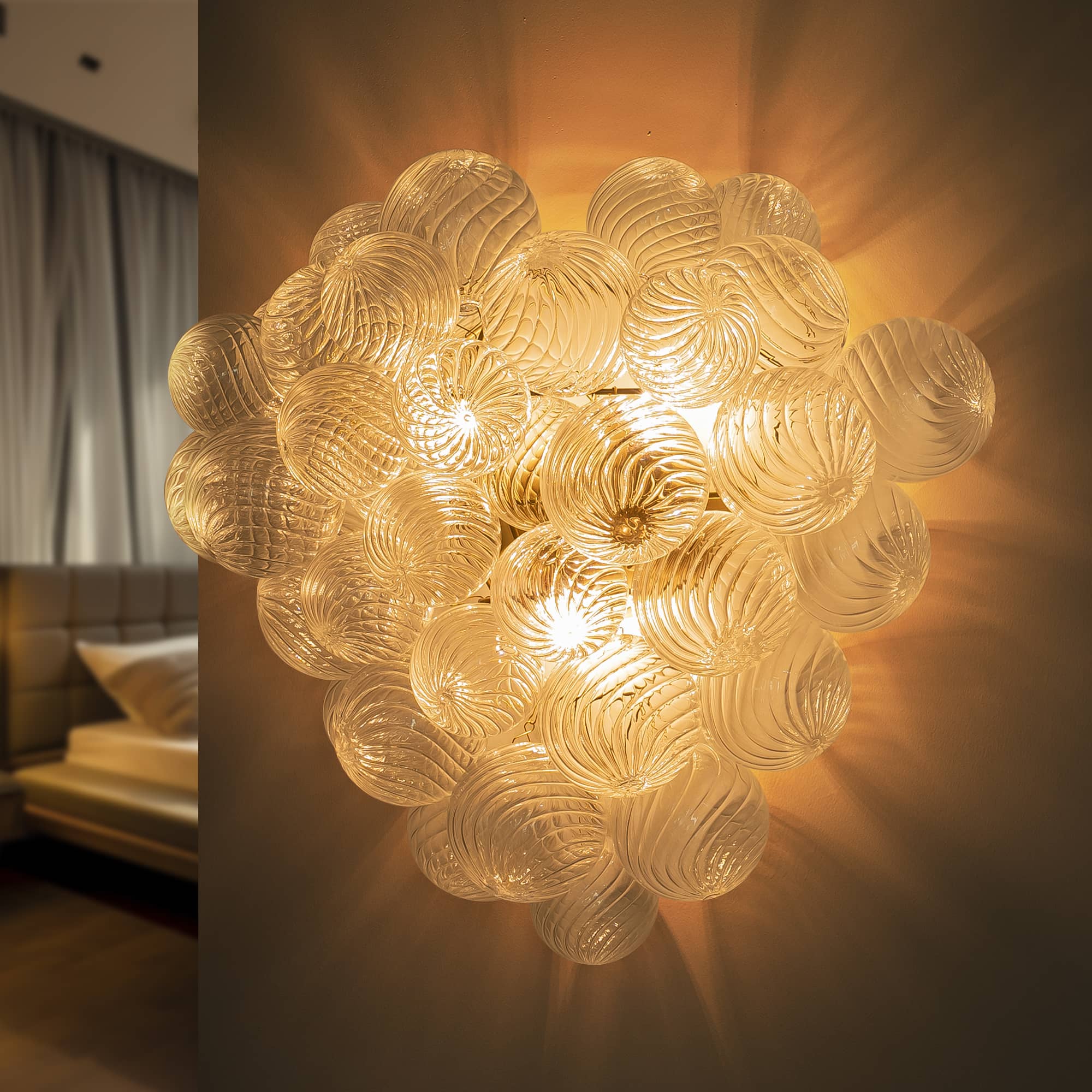 Bubbles Wall Lamp Clear And Ribbed Balls Gold Frame 3 Lights Zweitbild