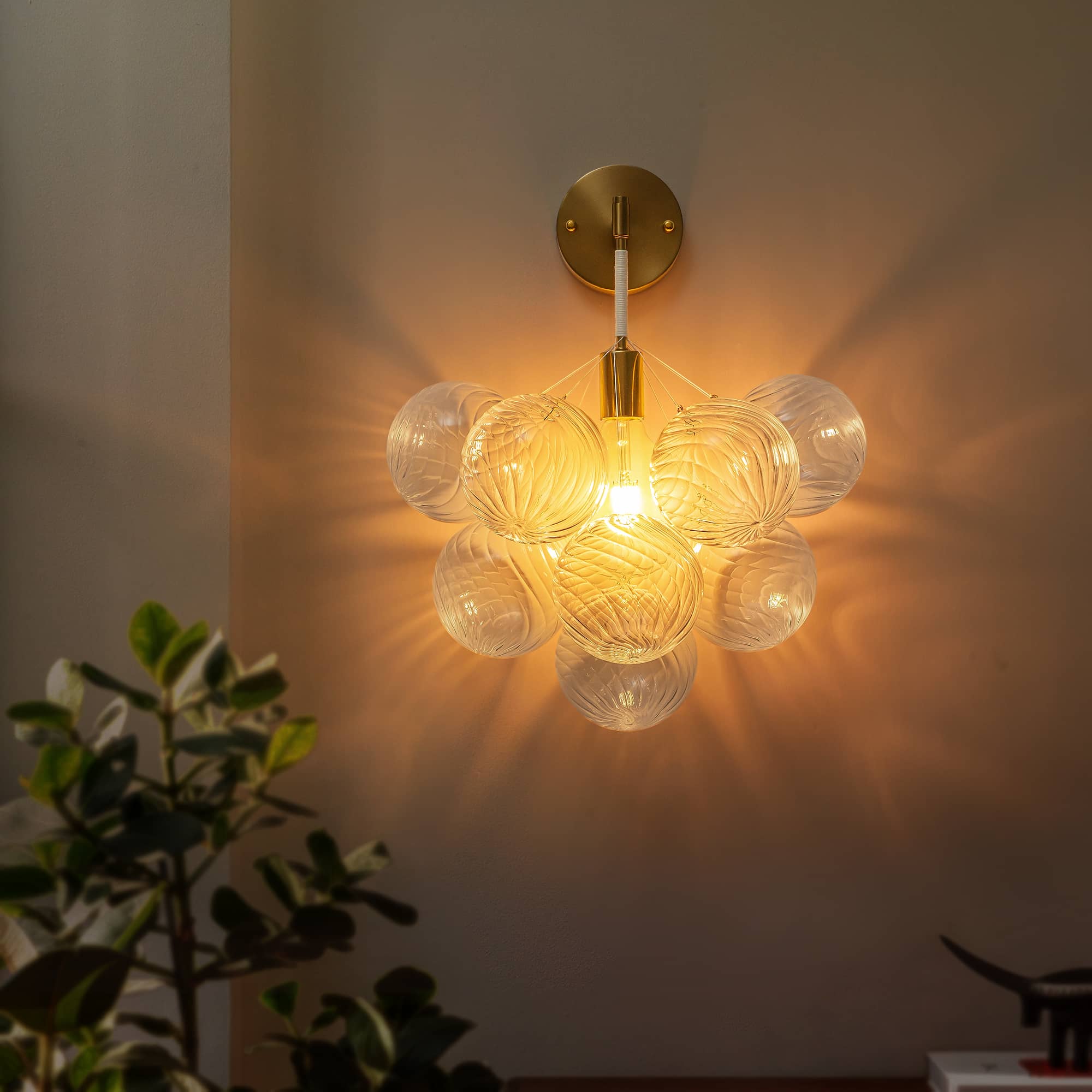 Bubbles Wall Lamp Clear And Ribbed Balls Gold Frame And White Cord - BeyPan