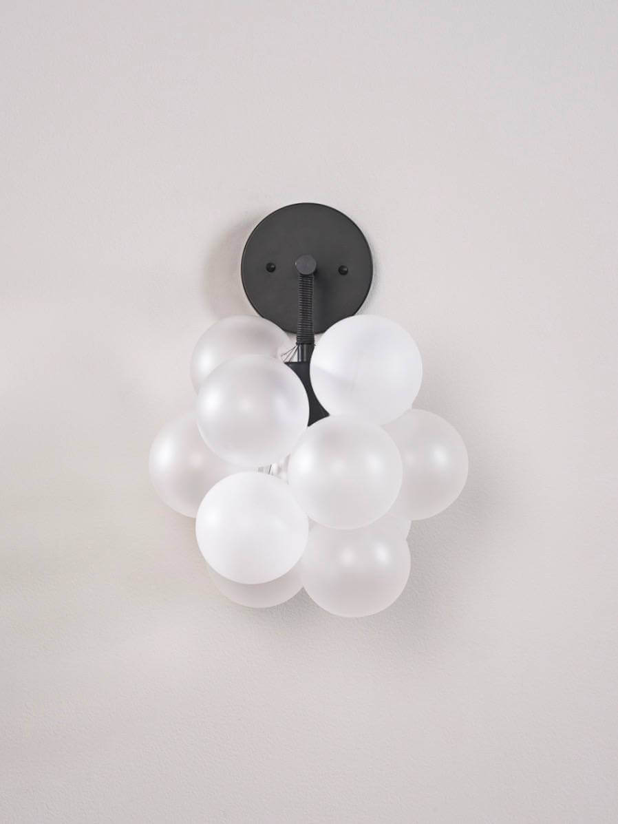 Bubbles Wall Lamp Frosted White Balls Black Frame And Cord Zweitbild