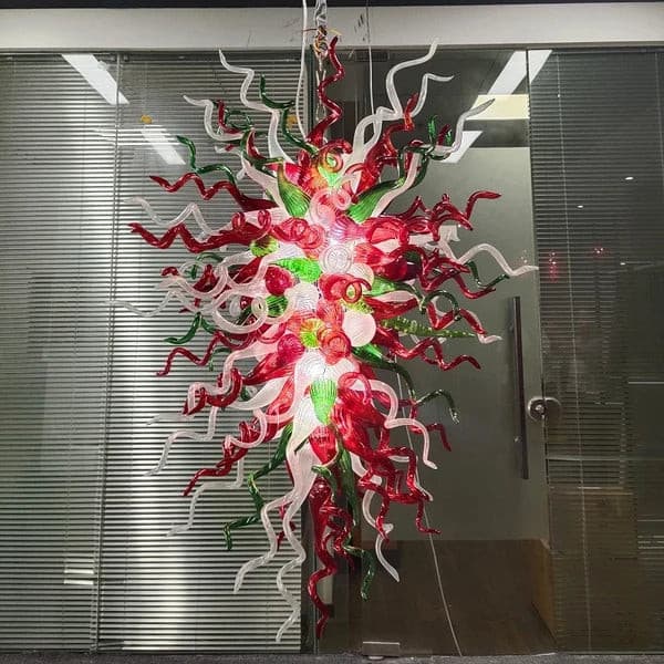 Enchanted Forest Artisan Glass Chandelier - Vibrant Red, Green, and White - BeyPan Hauptbild