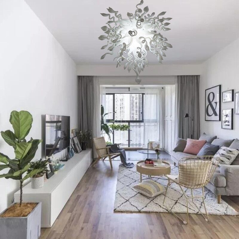 Ethereal Snowfall Artisan Glass Chandelier - Modern Hand-Blown White Zweitbild