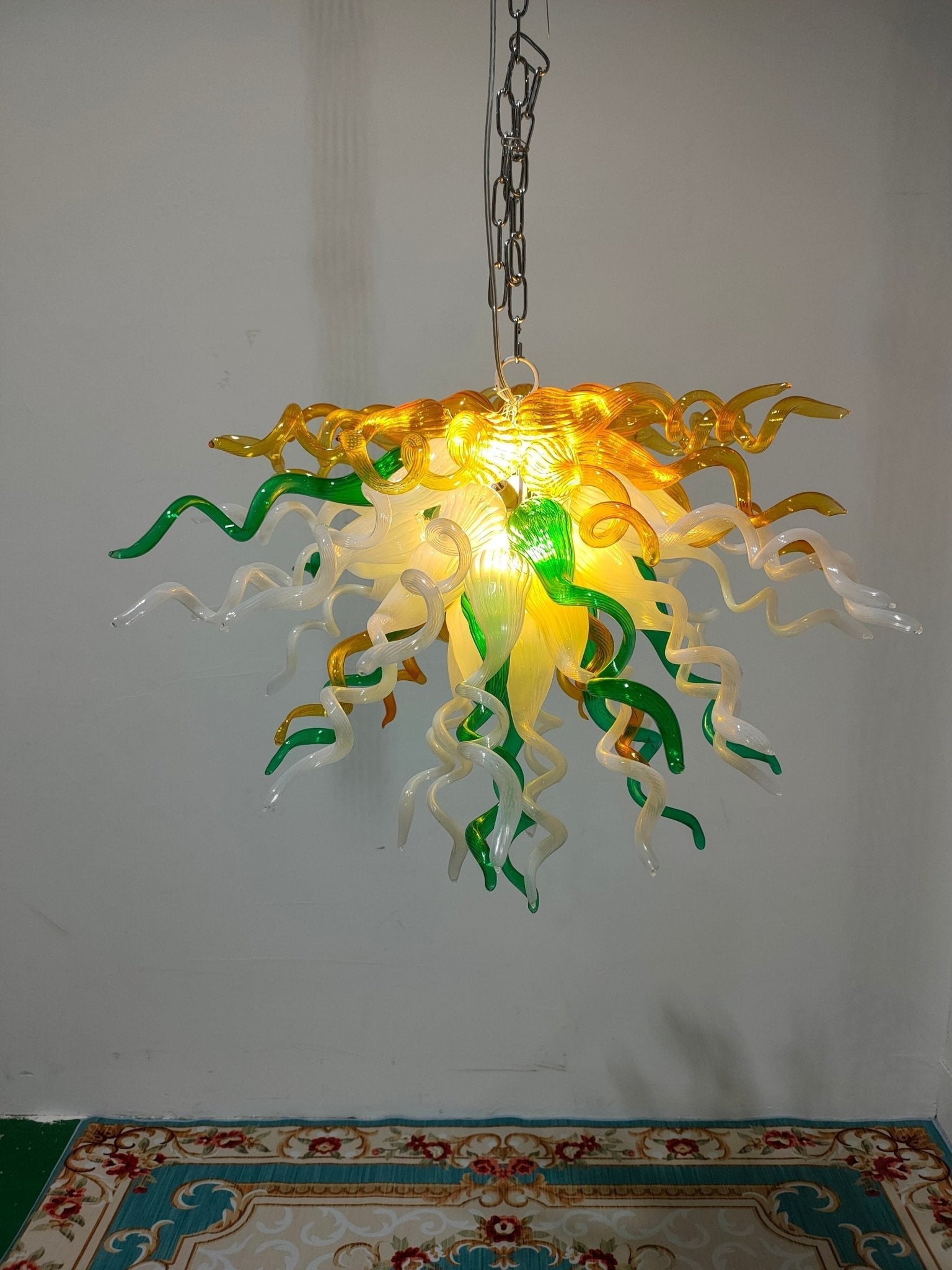 Golden Meadow Artisan Blown Glass Chandelier - Vibrant Emerald Green and Sun - BeyPan Hauptbild
