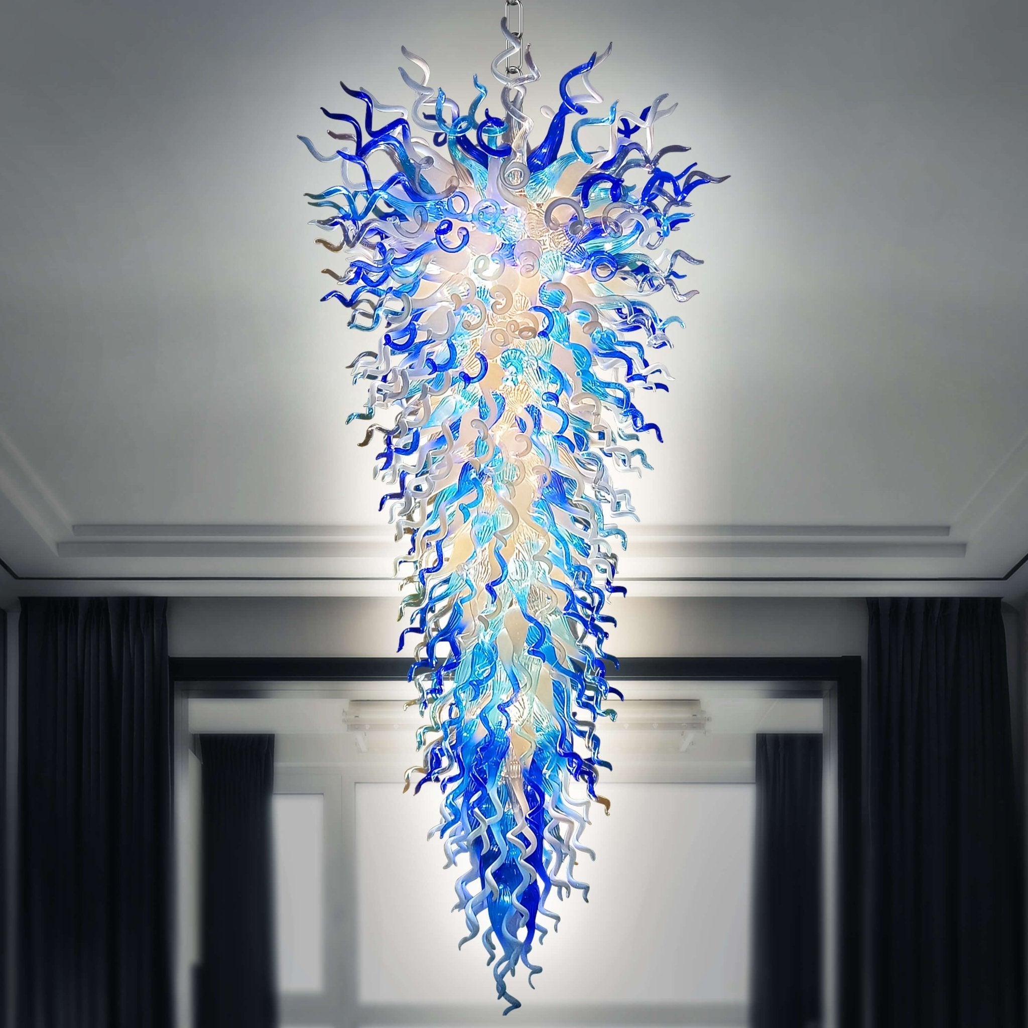 Grand Arctic Cascade Blown Glass Chandelier - Extra Large Blue and White Inverted Cone - BeyPan Hauptbild