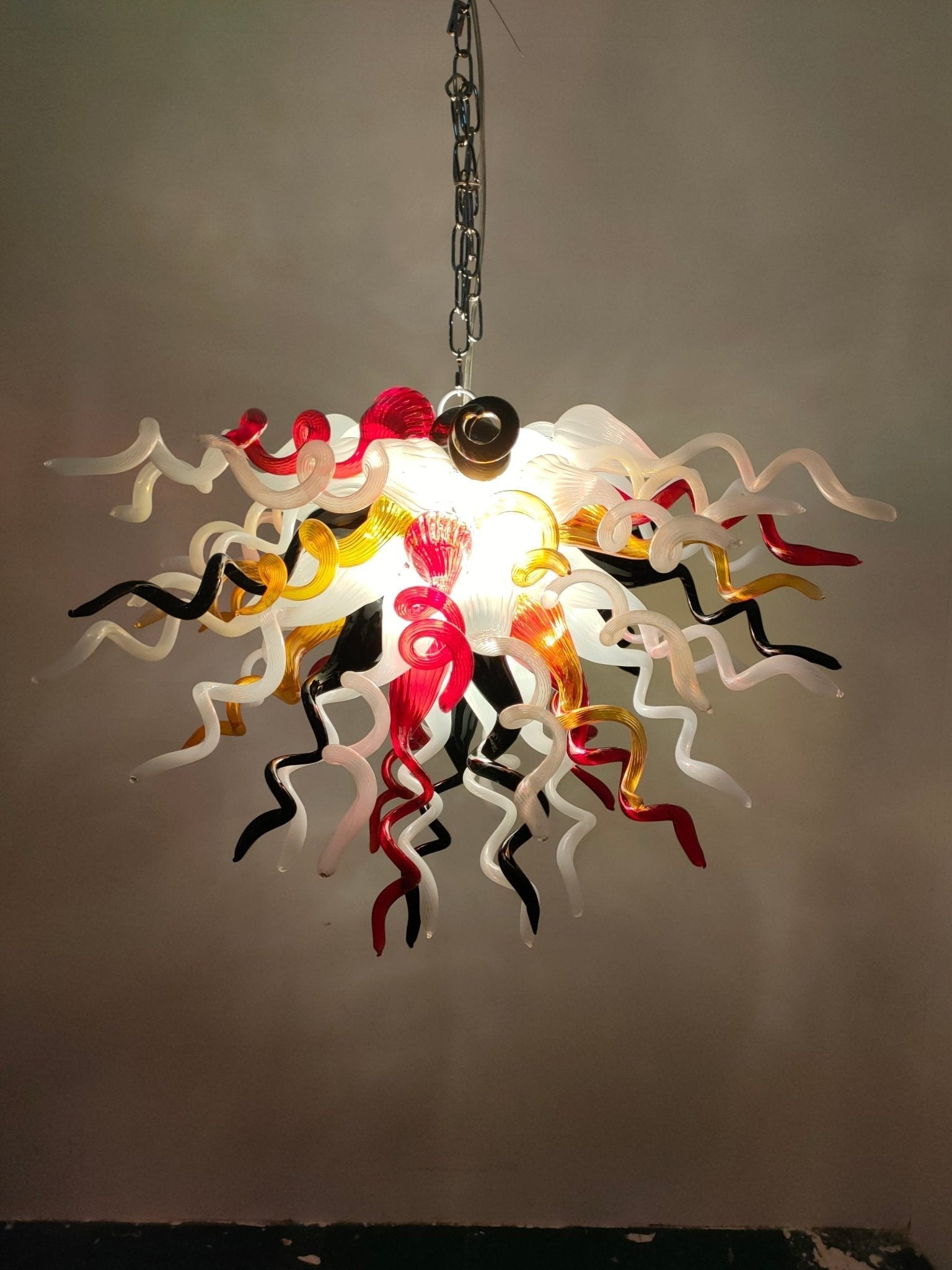 Urban Ember Artisan Blown Glass Chandelier - Bold Multi-Color Starburst Zweitbild